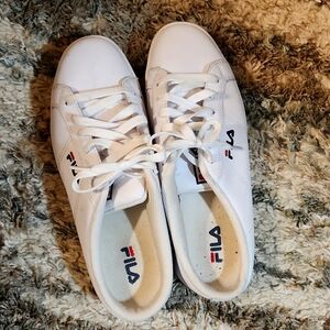 Fila Redmond Mules with Laces. Size 8.
